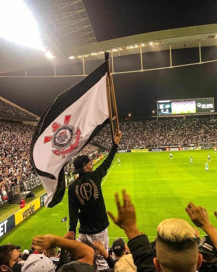 Um ano de ingresso para o noivo assistir o jogo do Timão